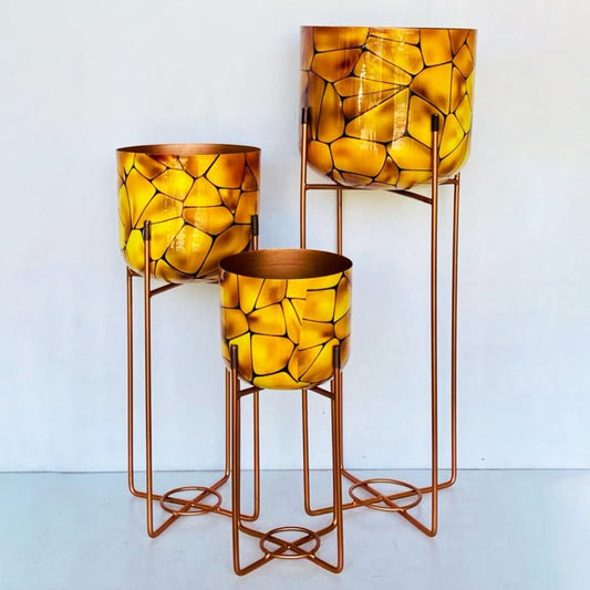 Casa De Amor Golden Pot and Stand Set 3
