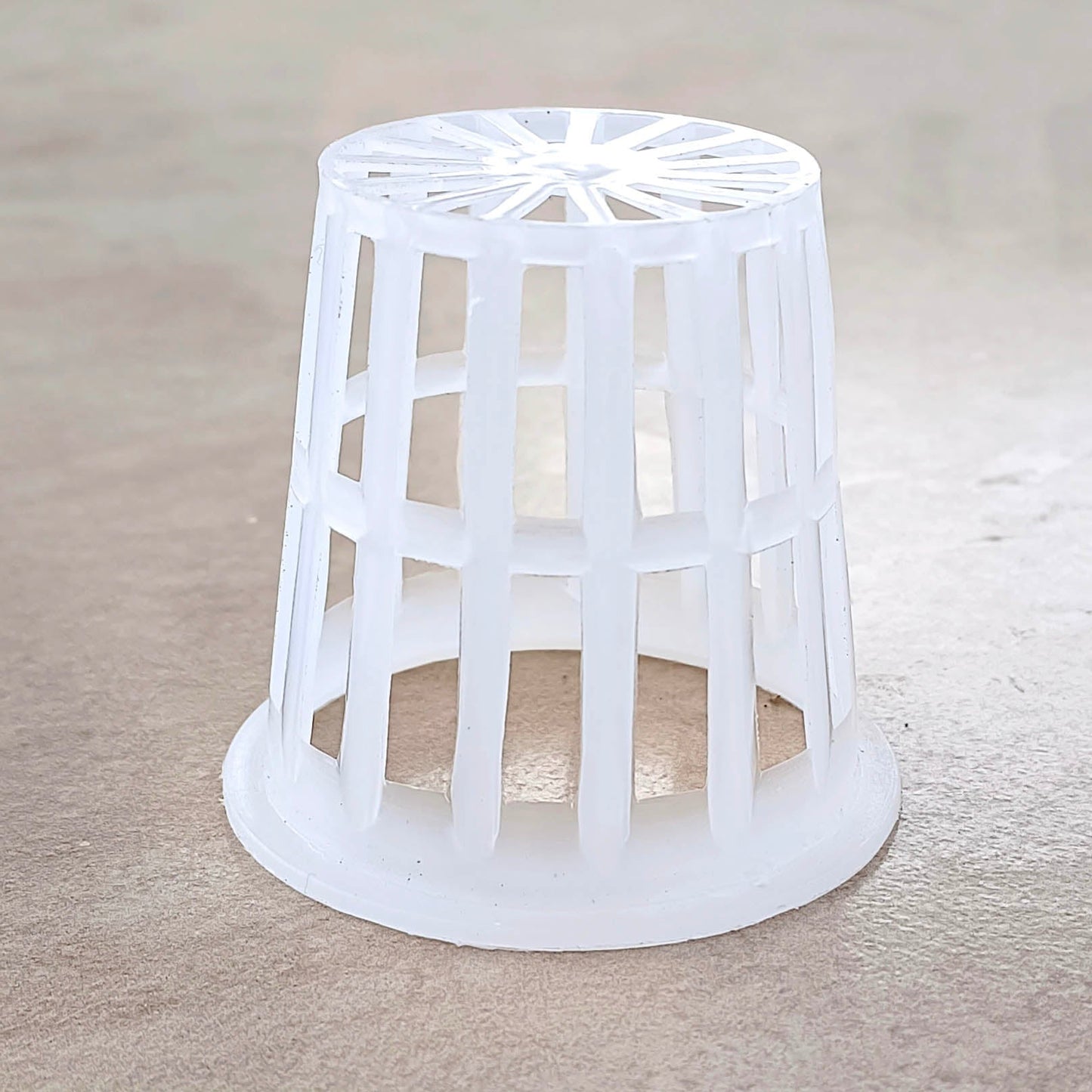 Casa De Amor Lightweight Economy Net Pot Cups for Hydroponics and Aquaponics - 2" Diameter Thin Lip Design with Slotted Mesh Sides- White