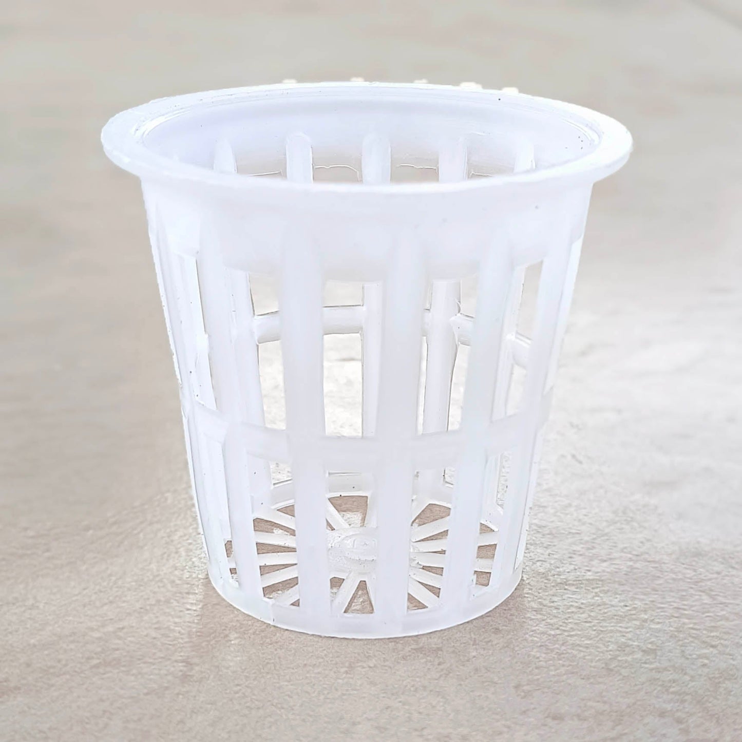 Casa De Amor Lightweight Economy Net Pot Cups for Hydroponics and Aquaponics - 2" Diameter Thin Lip Design with Slotted Mesh Sides- White